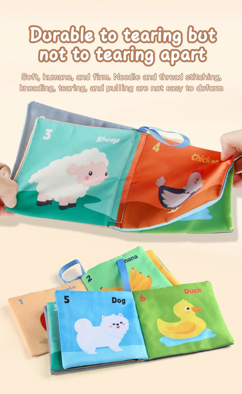  Pages en tissu Montessori illustrant mouton, poule, chien et canard, conçues pour résister aux tirages et manipulations des bébés, éveil tactile et apprentissage 1–3 ans